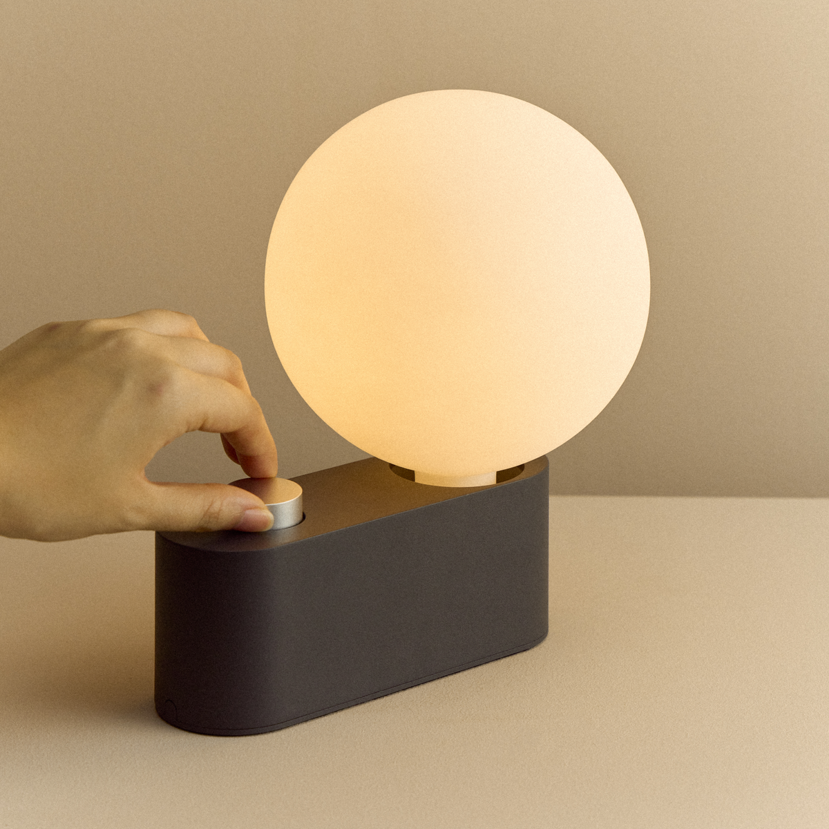 Alumina Lamp in Charcoal, close-up