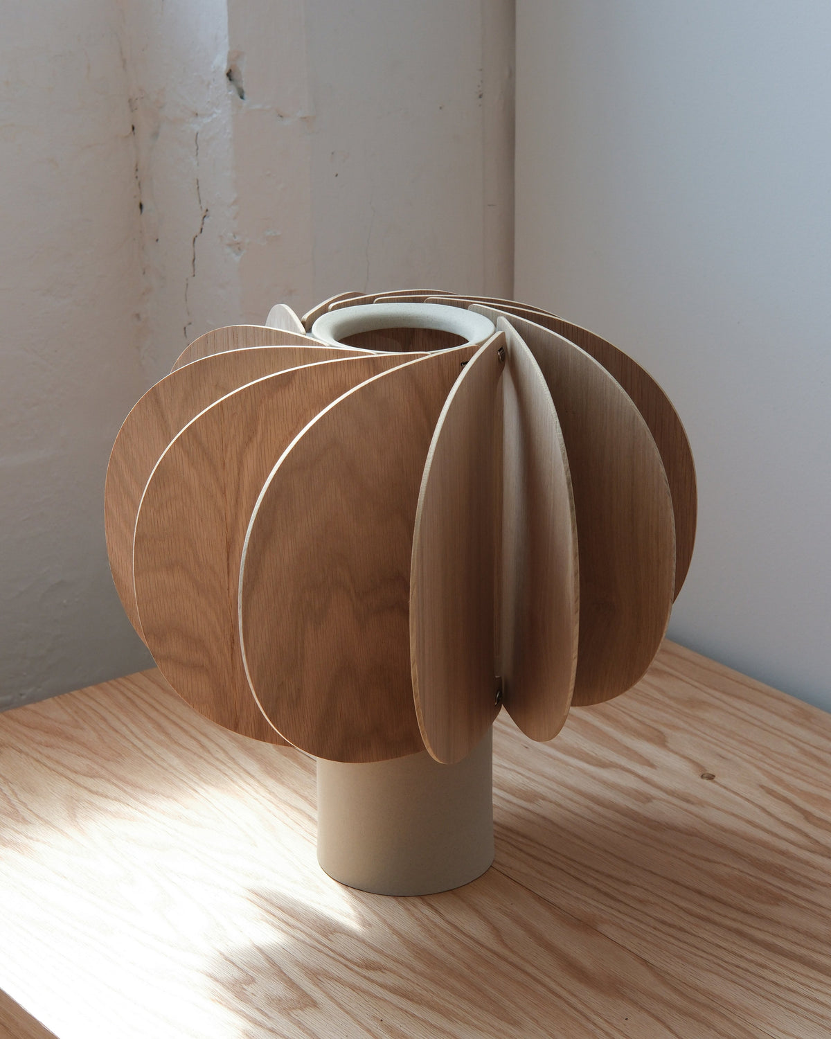 Fin Table Lamp, Dune, Fin I