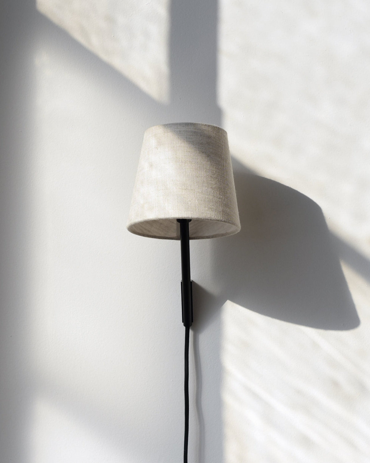 Tokyo Sconce in Black, side view
