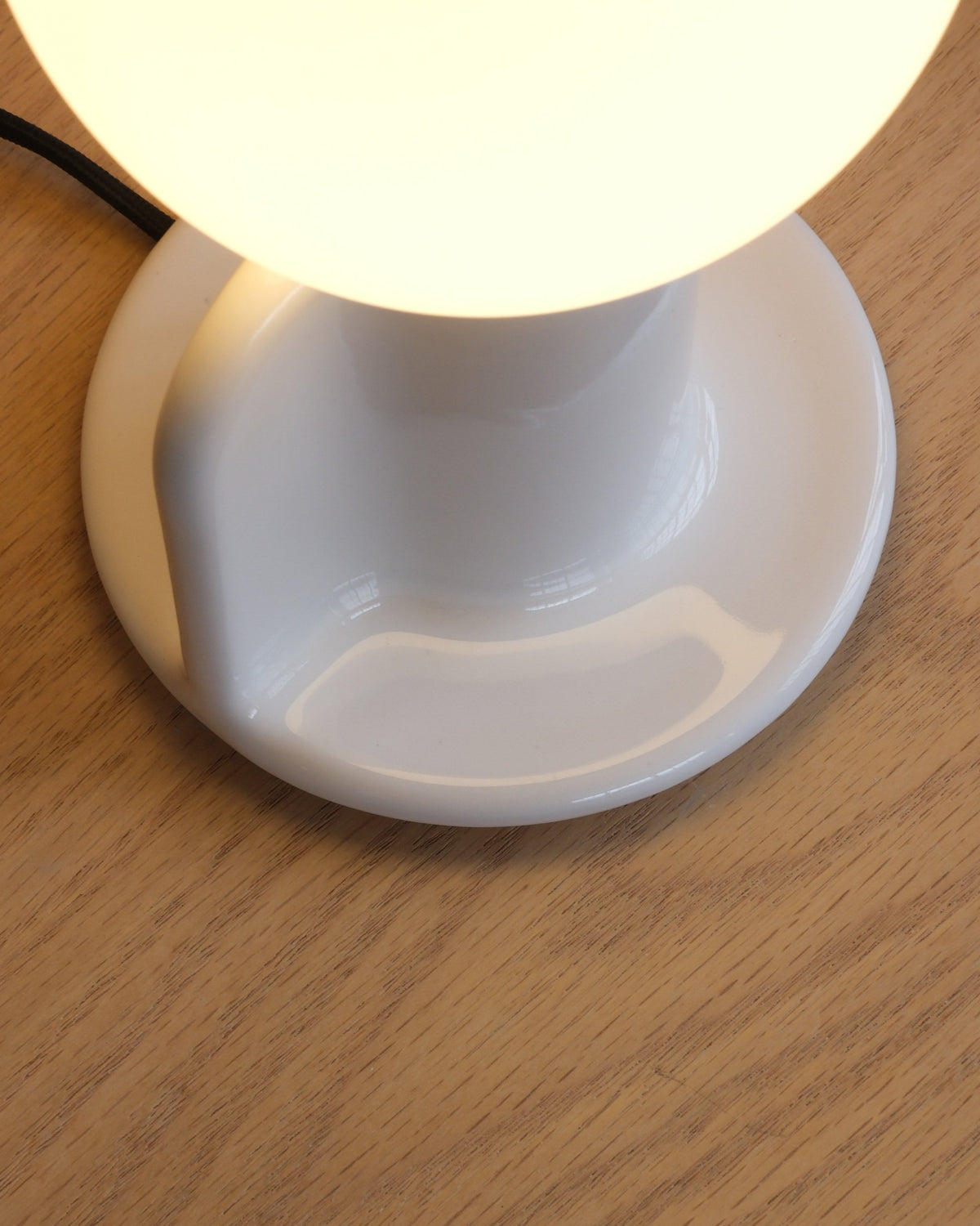 Q Table Lamp, detail