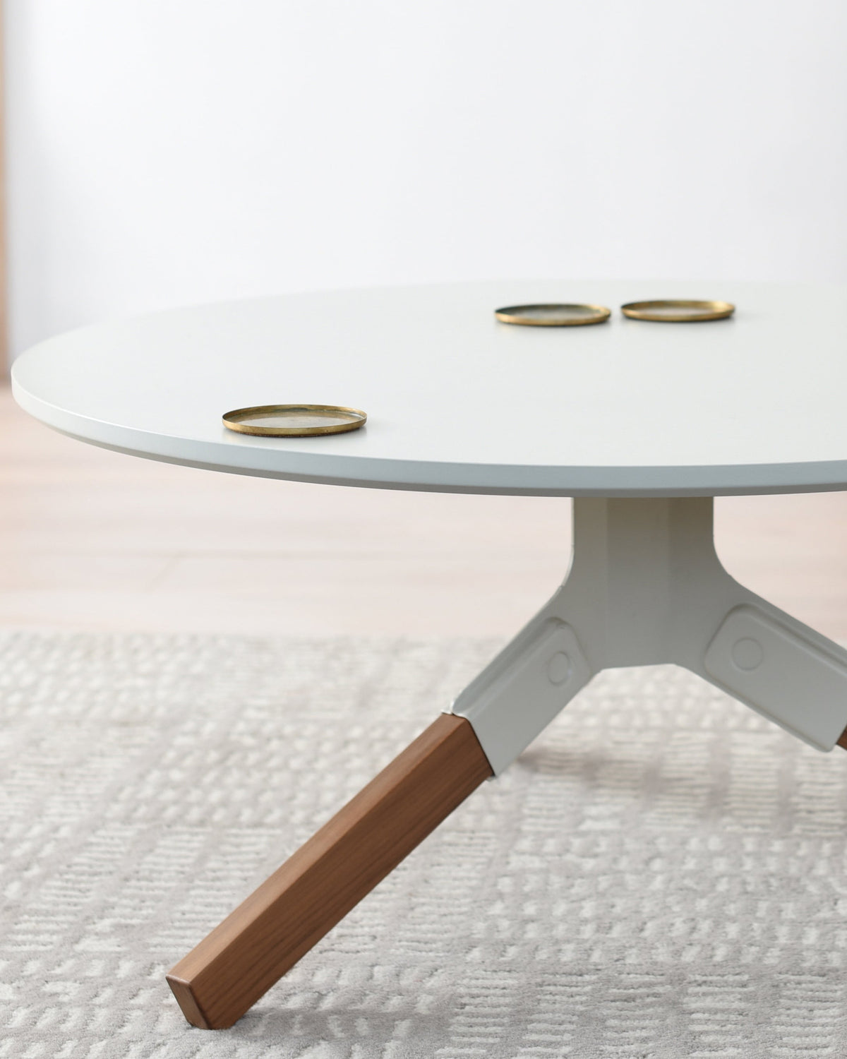 Conrad Coffee Table in London, close up of the leg and bracket