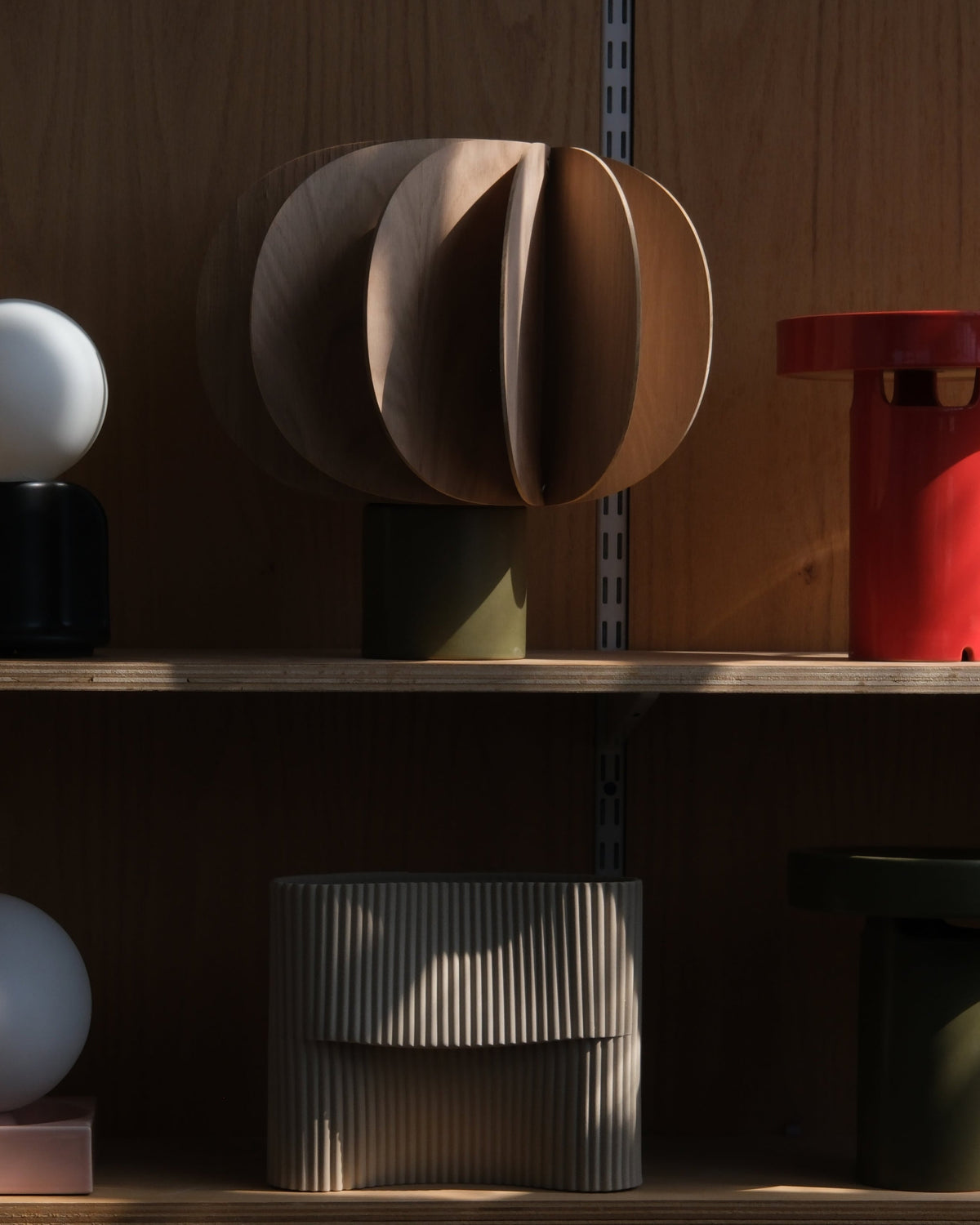 Fin Table Lamp, room setting