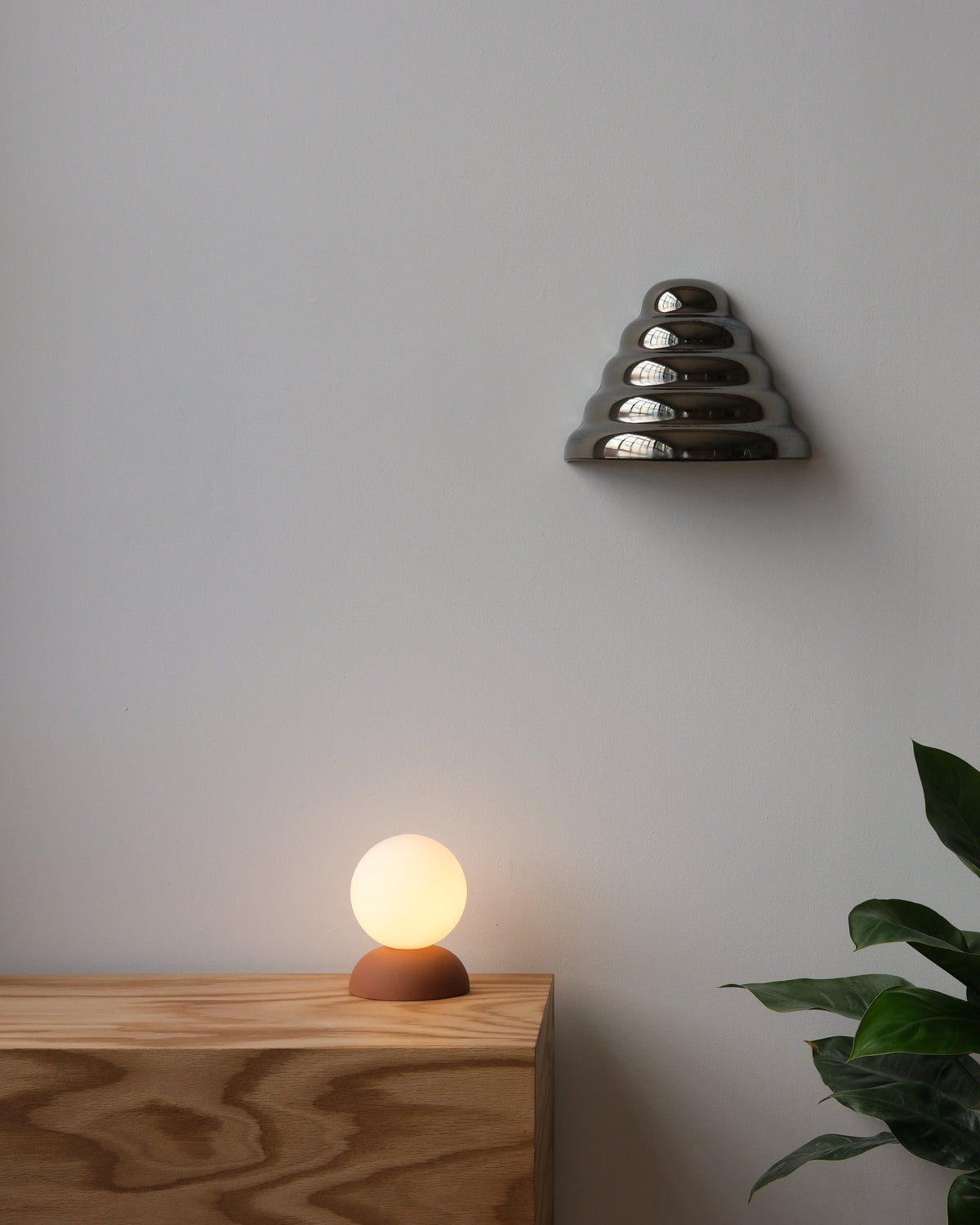 Monroe Table Lamp, room setting