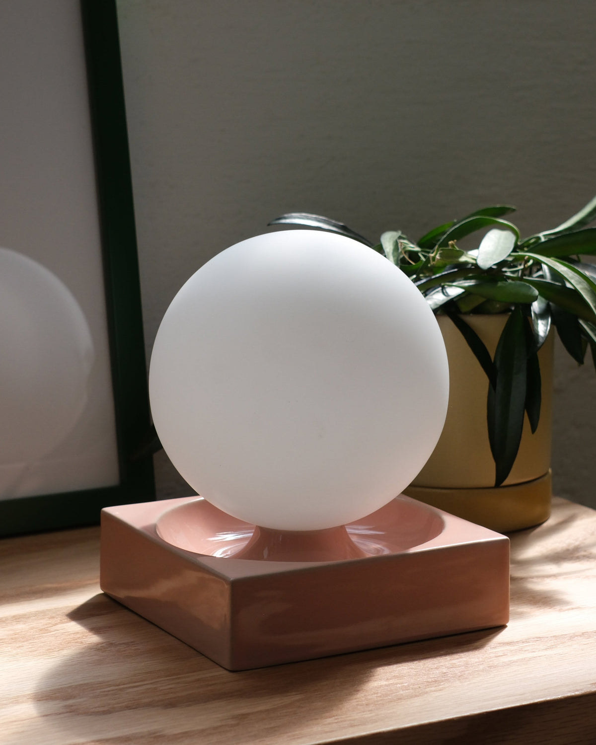 Cubic Table Lamp, room setting