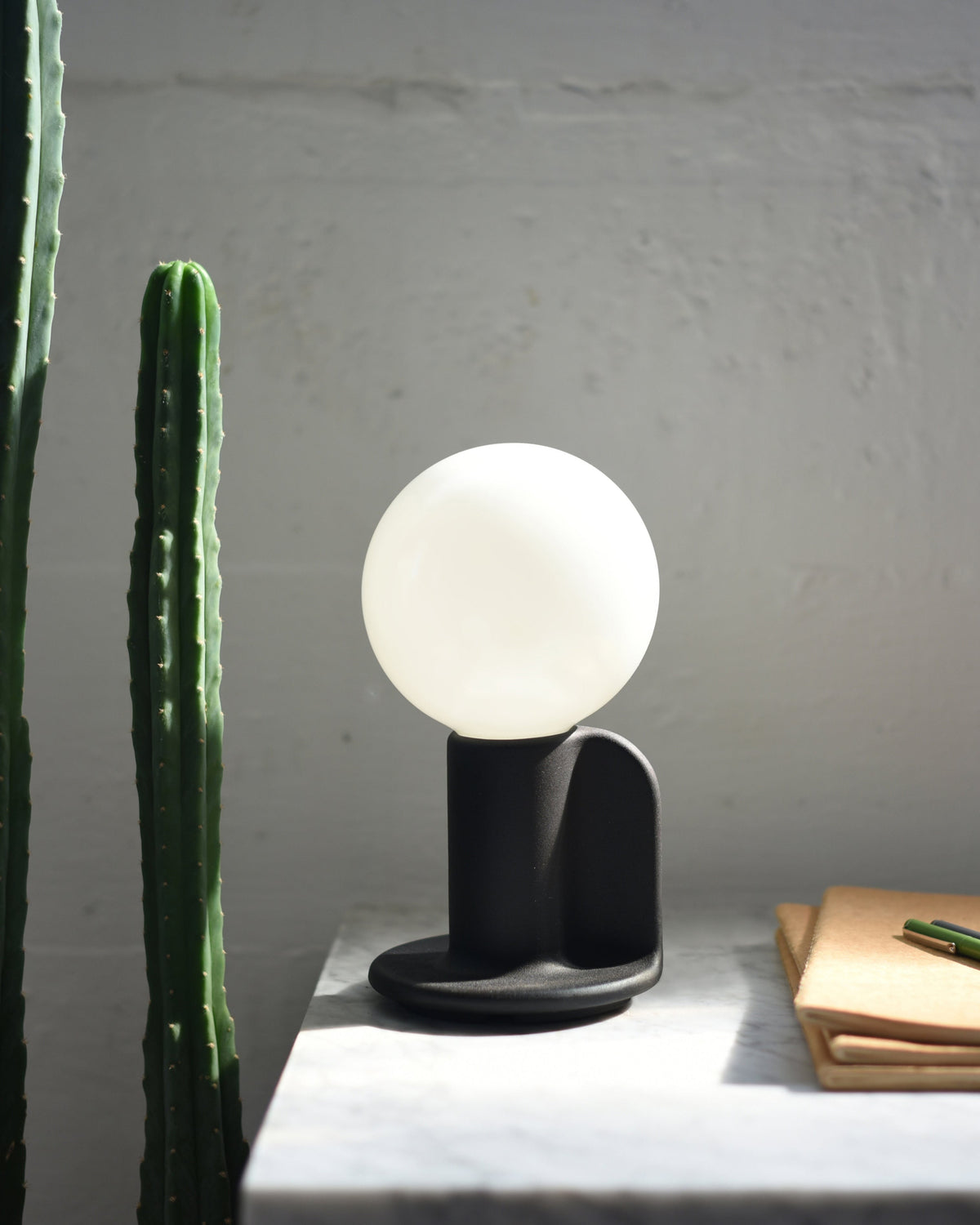 Q Table Lamp, Black