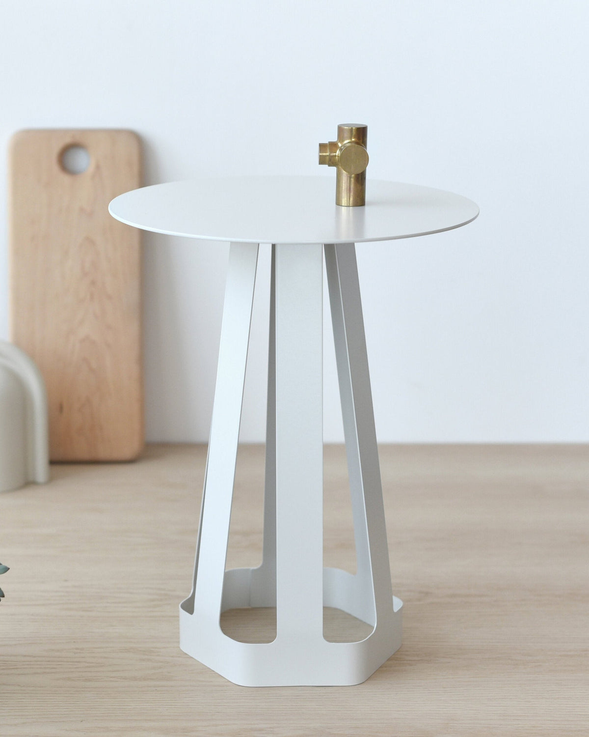Sixagon Side Table in White, room setting