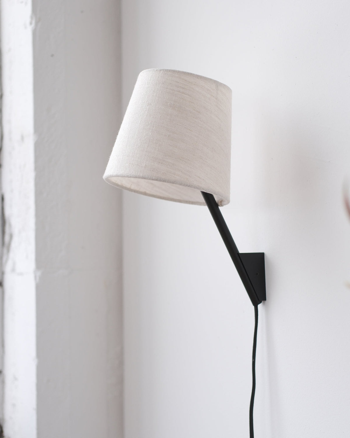 Tokyo Sconce in Black